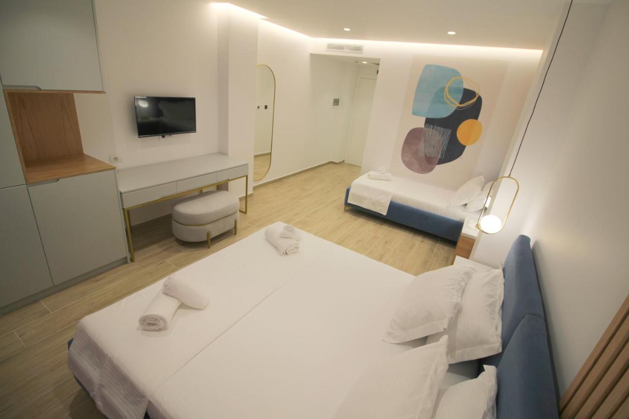 Julia Hotel Σαράντα Εξωτερικό φωτογραφία