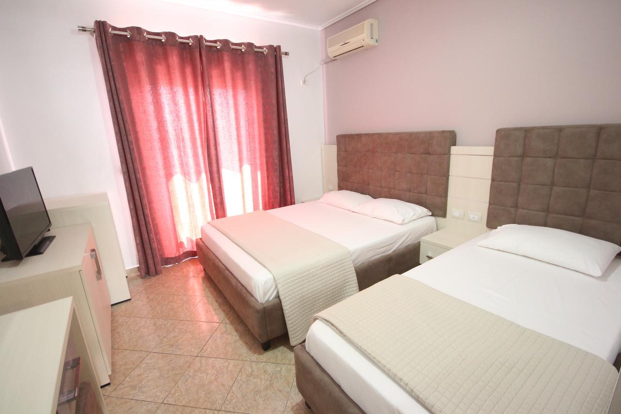 Julia Hotel Σαράντα Εξωτερικό φωτογραφία