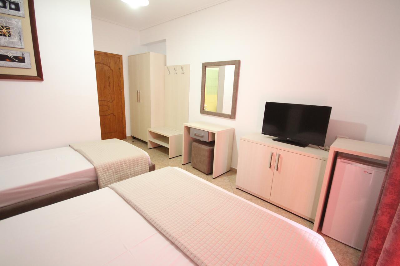 Julia Hotel Σαράντα Εξωτερικό φωτογραφία